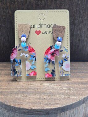 NWT Pink Blue Floral Flag Earrings Pierced Acrylic Wood Glass Beads Dangle Drop